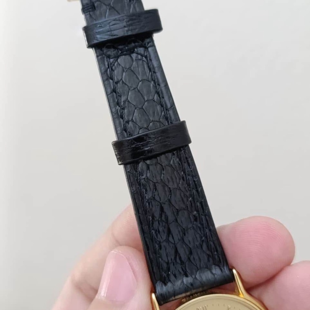 Vintage 1980s Waltham Quartz 42310.26.M10
30mm Men’s Watch, Gold-Toned - Picture 7 of 9